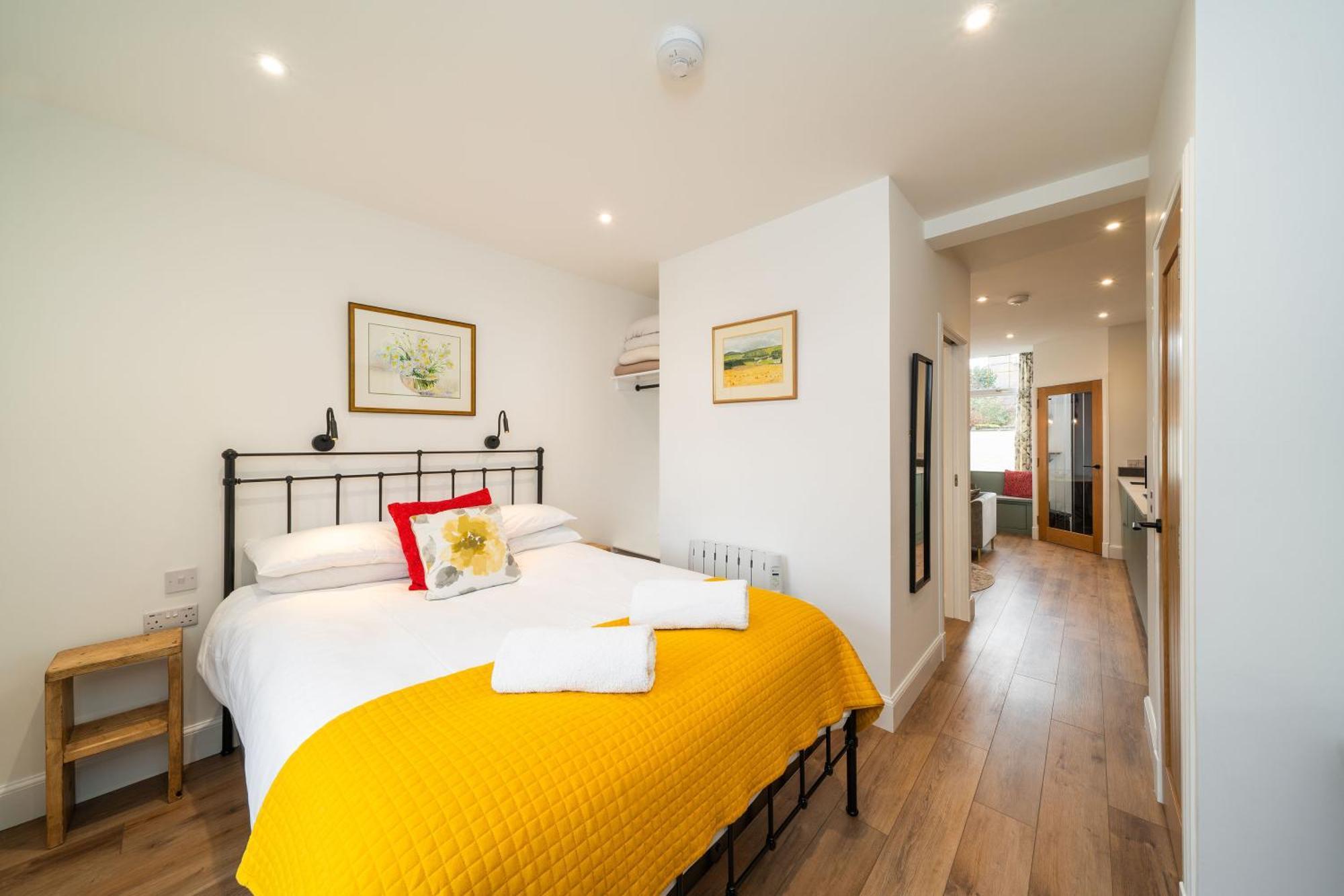Grange8 Luxury Snug & Courtyard In Blairgowrie Apartment Blairgowrie and Rattray Exterior photo