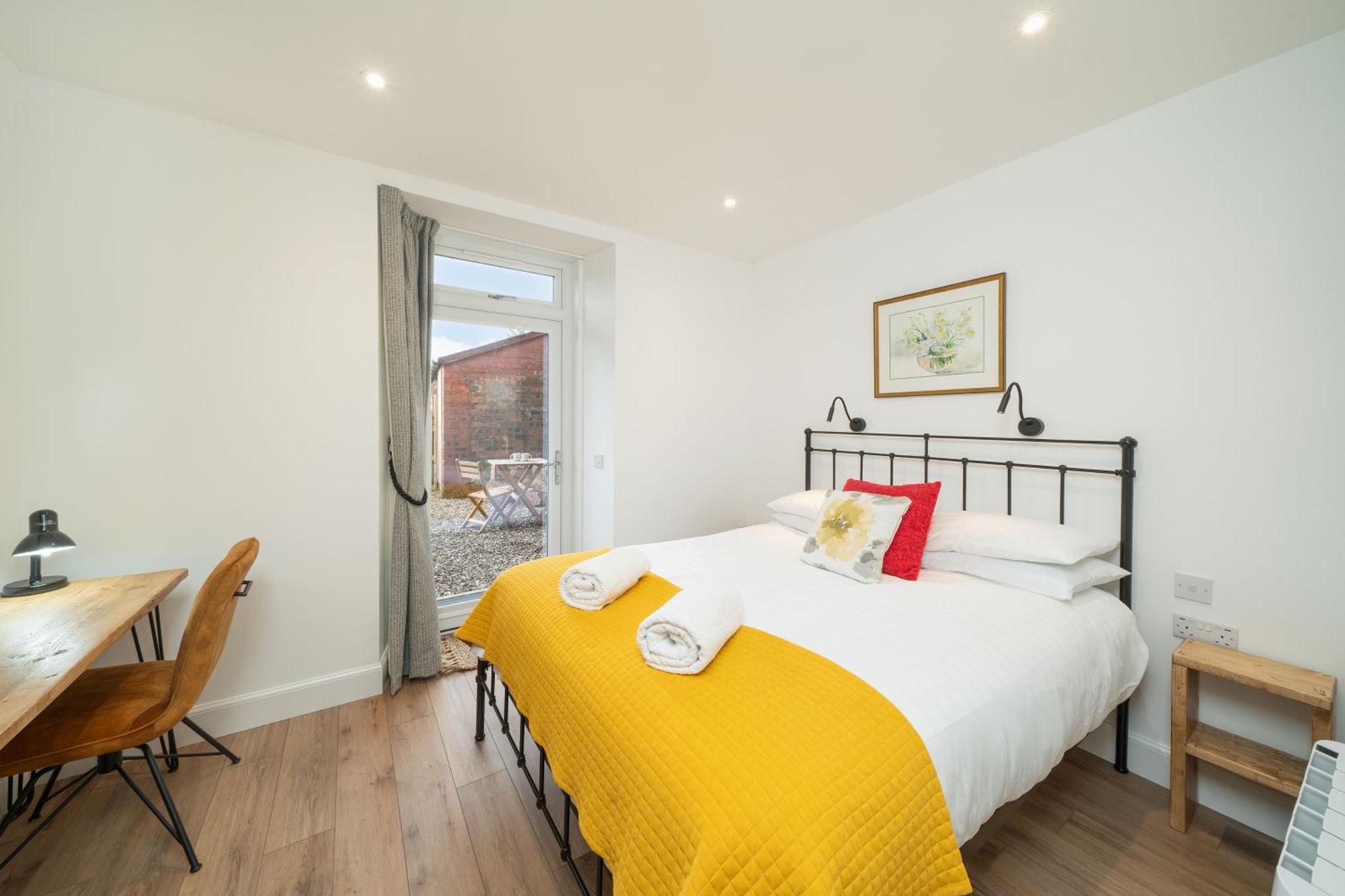 Grange8 Luxury Snug & Courtyard In Blairgowrie Apartment Blairgowrie and Rattray Exterior photo
